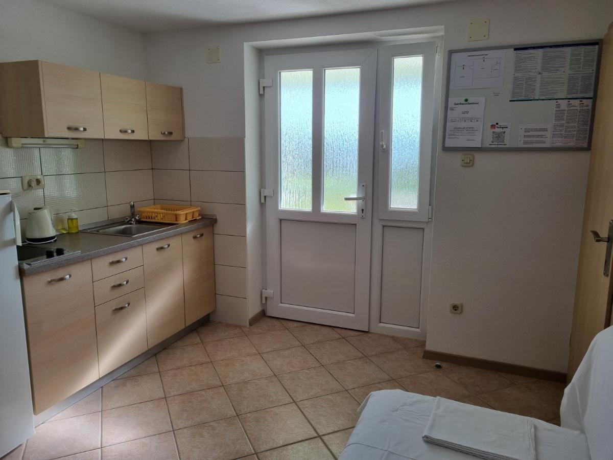 Guesthouse Dominovic Brela Exterior photo