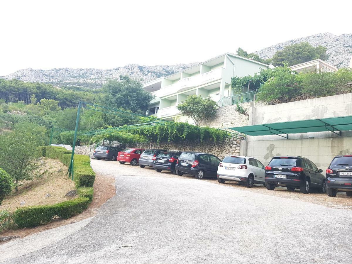 Guesthouse Dominovic Brela Exterior photo